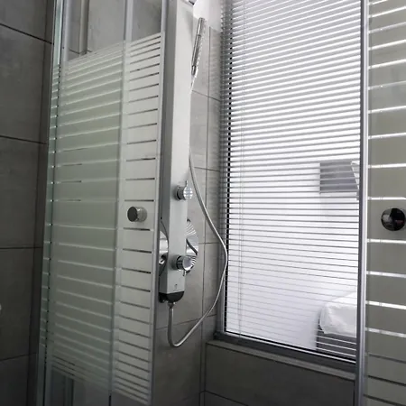 Отель Liprando Науса