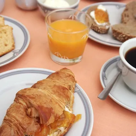 Отель Liprando Науса