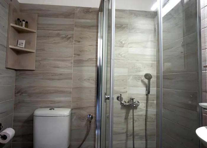 Ξενοδοχείο Liprando 2*