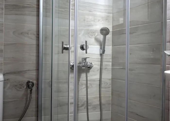 Liprando Νάουσα